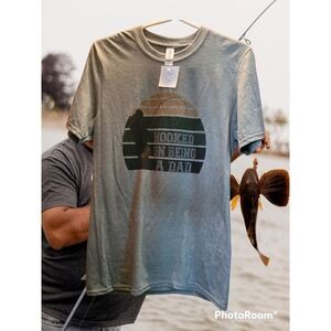 Hooked on being a dad Men's Size S {L54}‎